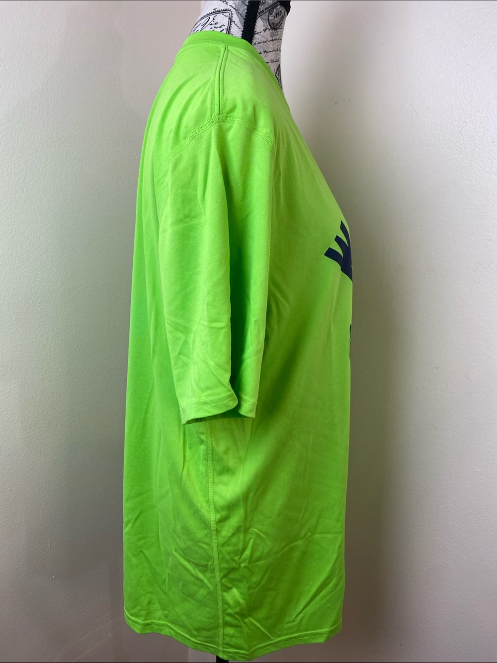 Nike Wolves Basketball Dri-FIT T-Shirt Men’s Large Volt Green NWT - Picture 7 of 11